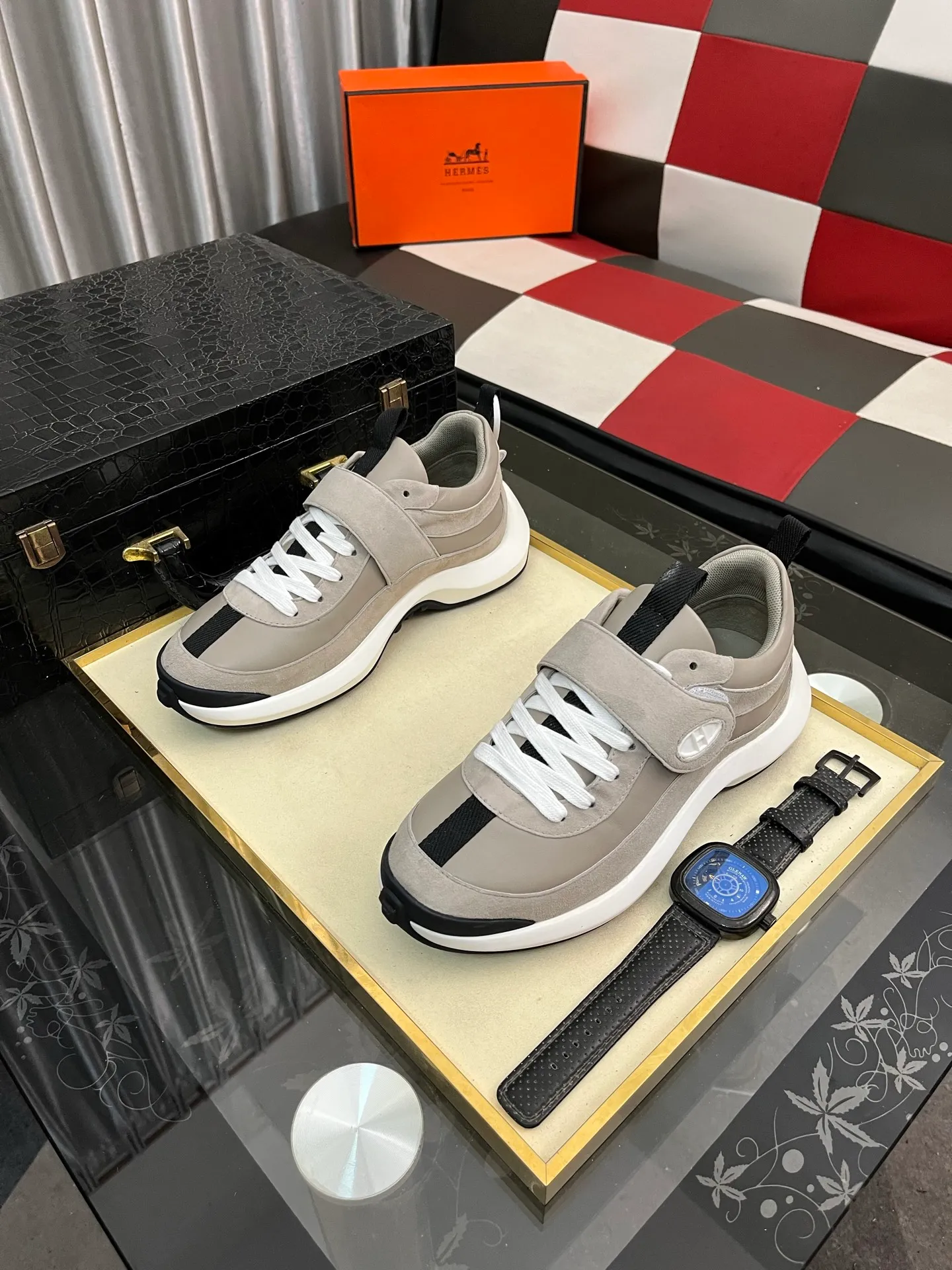 Men's shoes 💰660⌚️⌚️【HERMES】Hermès - High-end quality original order·Casual sports shoes -Upper: 🔝Nappa calfskin, suede calfskin, shoe body sewn brand ´H´ totem, tongue brand logo cloth label -Inner: water-dyed cowhide -Outsole: ultra-light TPU foam rubber; two-color molded outsole -Ultra-high quality control and fine workmanship: outstanding (high-end, noble and classy) -Size: 36-44 (45, can be customized)